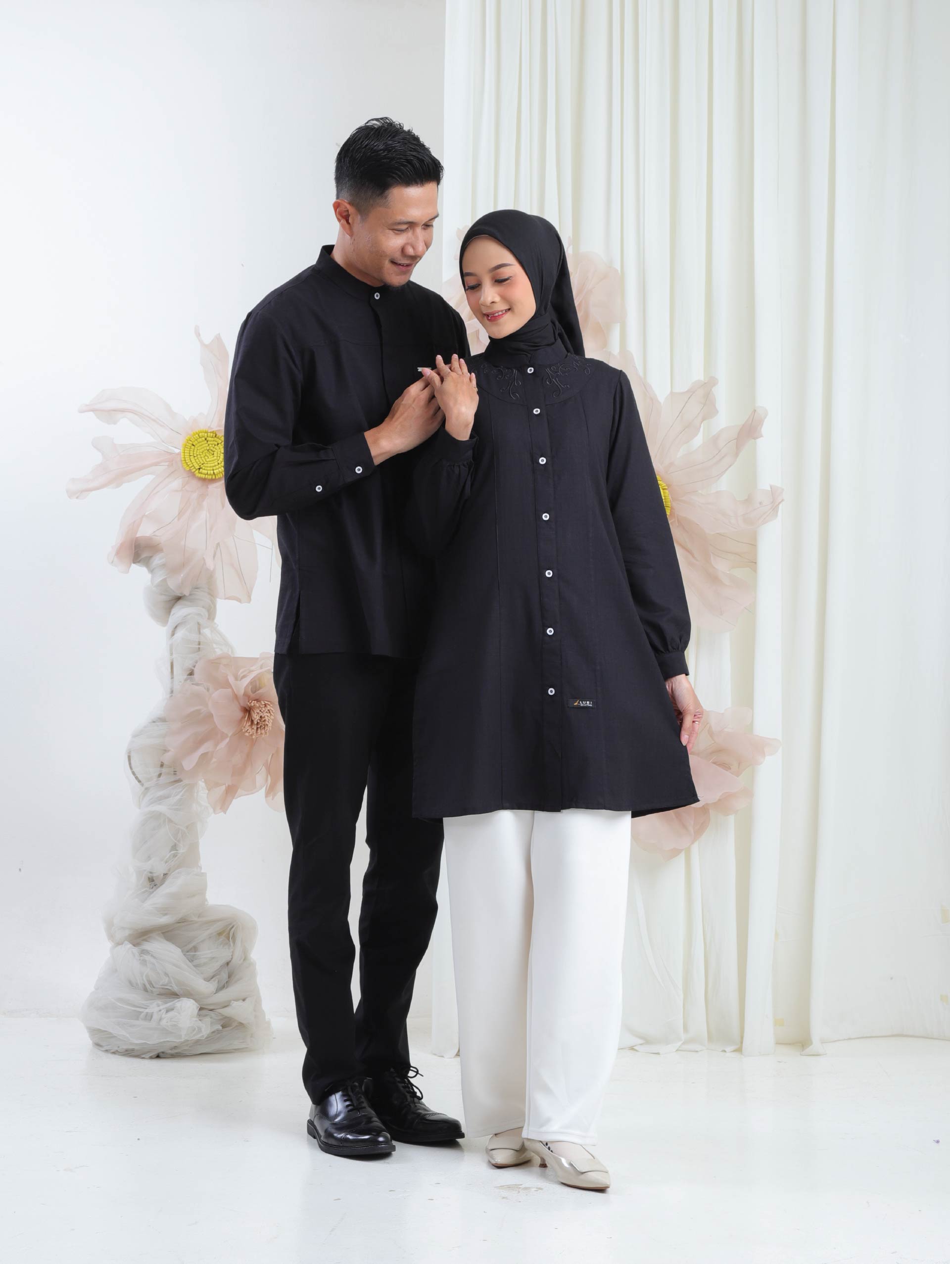 Spring Couple Black-01