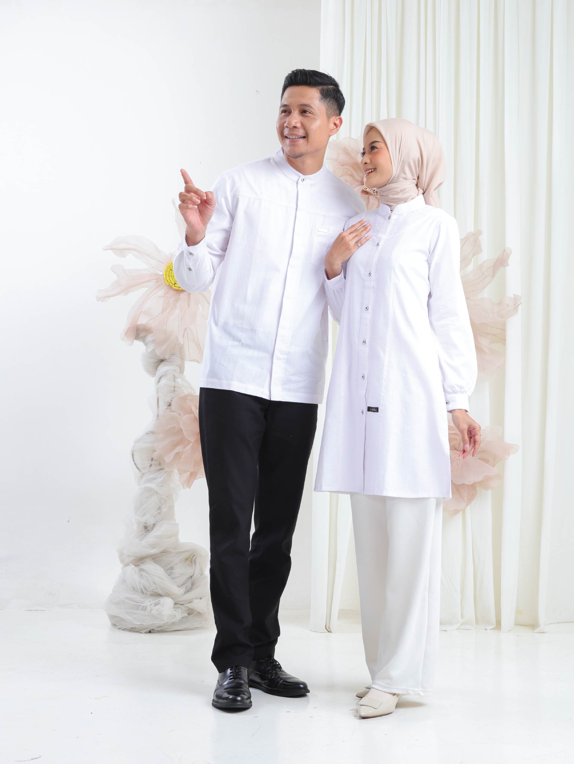 Spring Couple Pure WHite-01